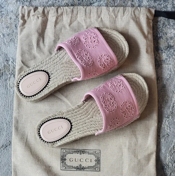 Cloth espadrilles Gucci Pink size 39.5 EU in Cloth - 42924106 Gucci Baby Pink Espadrilles display picture 1